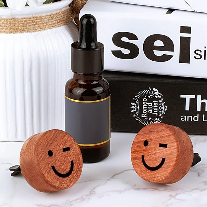 Essential Oil Car Diffuser, 2 PCS Smile Car Aromatherapy Wink Wood Diffuser with Vent Clip