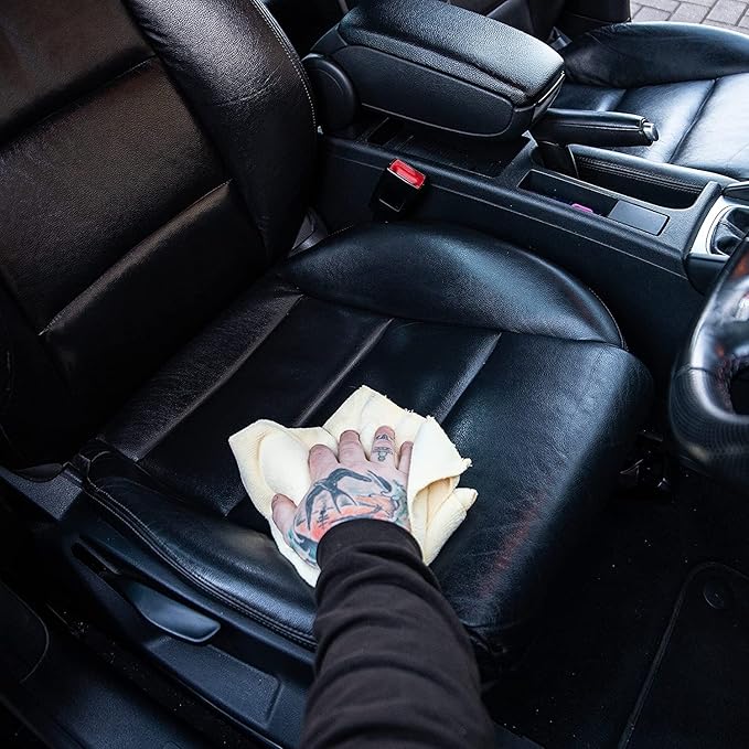 Meguiar's G201316 Ultimate Leather Detailer - 16 Oz Spray Bottle