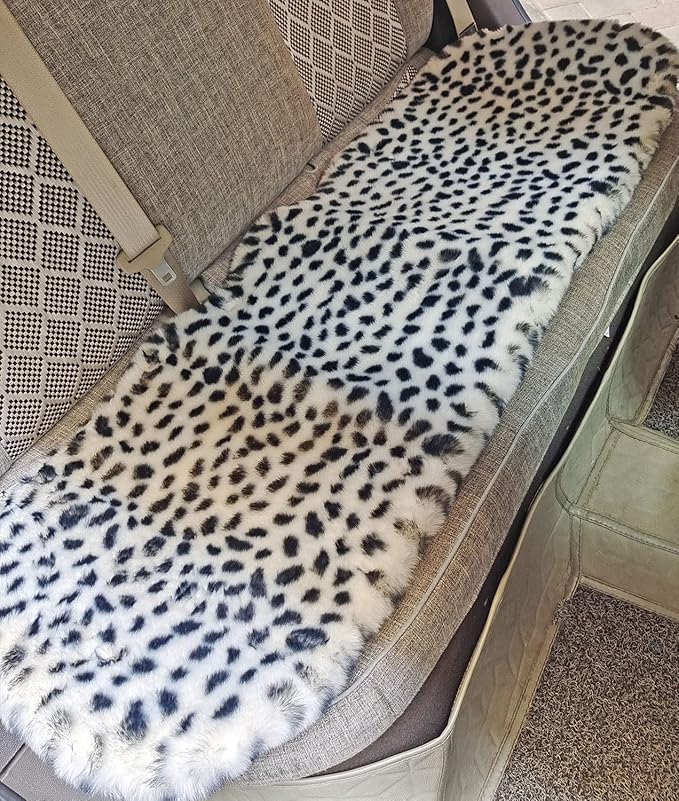 Winter Soft Warm Faux Rabbit Fur car seat Cushion,Universal fit Plush Front and Back Fuzzy car seat Pads Cushion Cover Protector - 1pcs (Back seat 1pcs, Leopard dots)