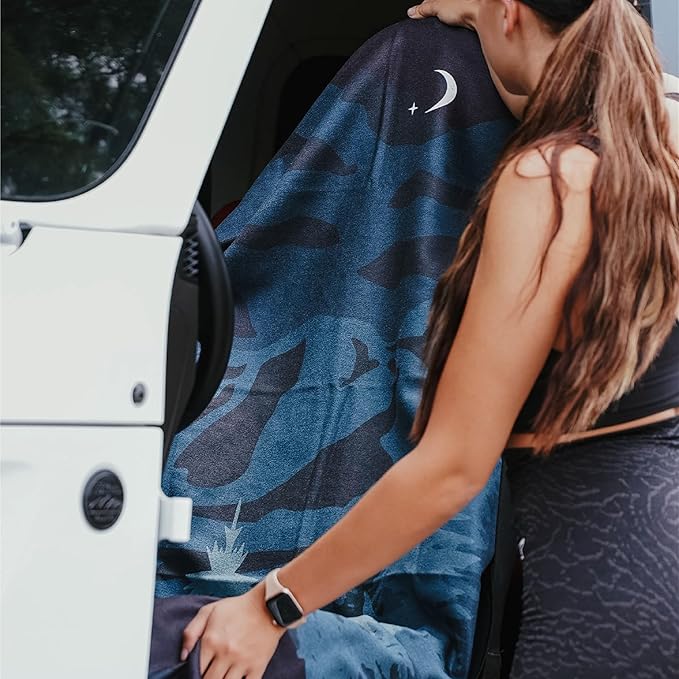 Sprints Athletic Running Towel, Full-Sized, Car Seat Cover - Performance Microfiber (Nightfall Grizzly)